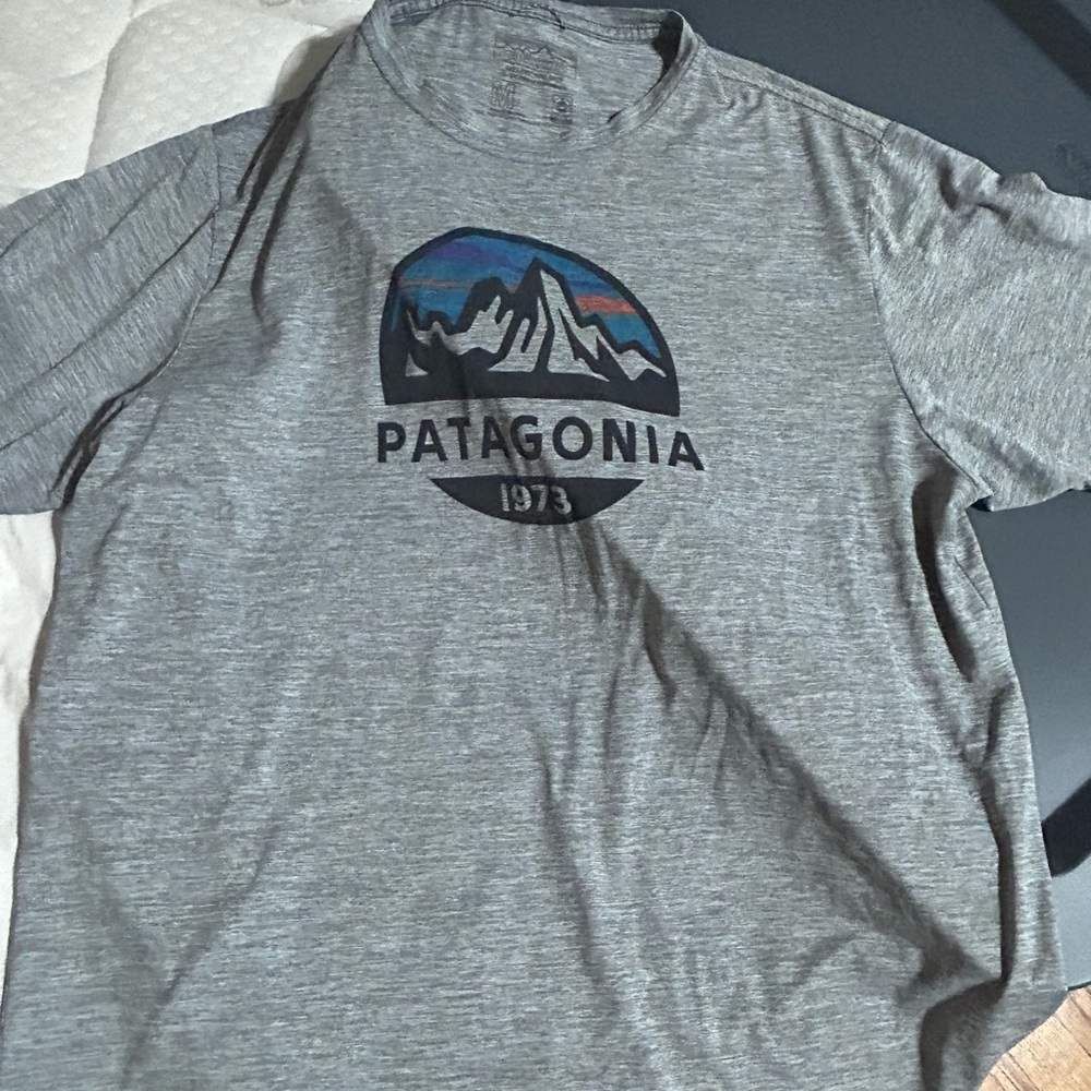 Patagonia, Madewell, Everlane t-shirt bundle!